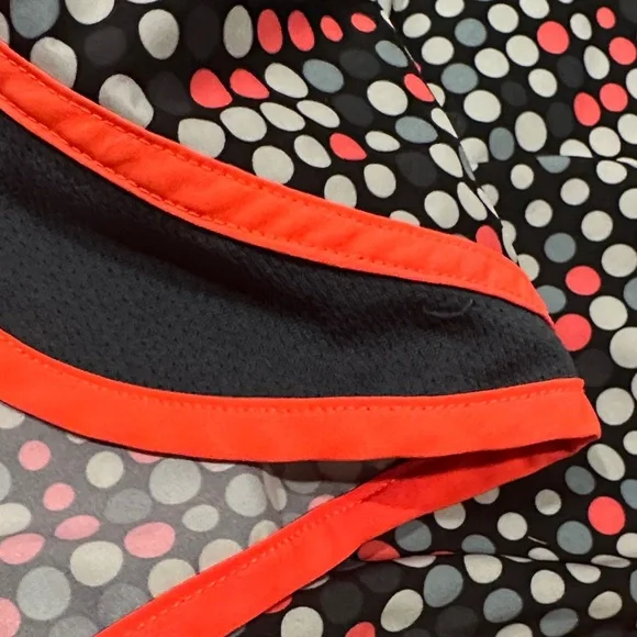 *last chance* Under Armour | Black and Pink Athletic Shorts - Picture 8 of 8